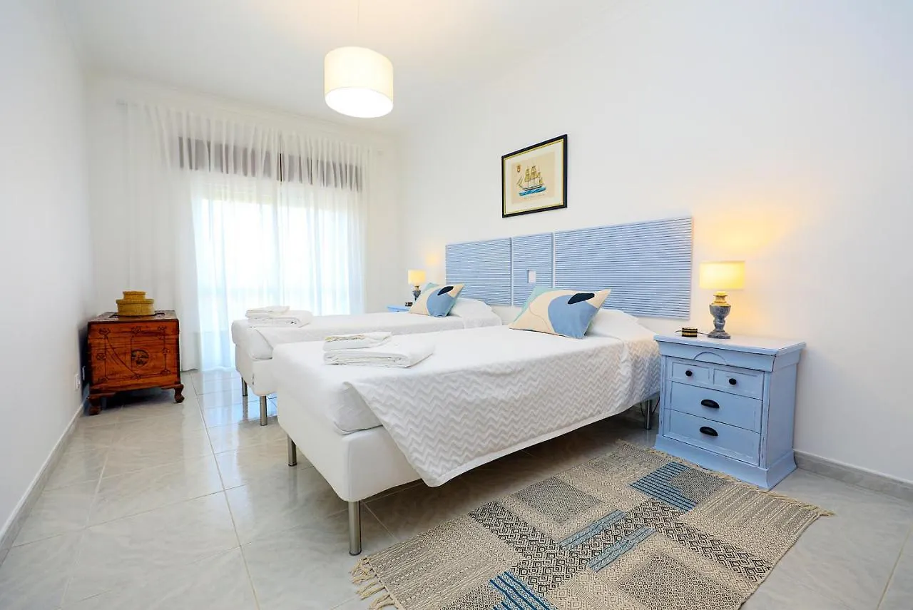 C23 - Parkway Entrance Apartment In Lagos Portugal