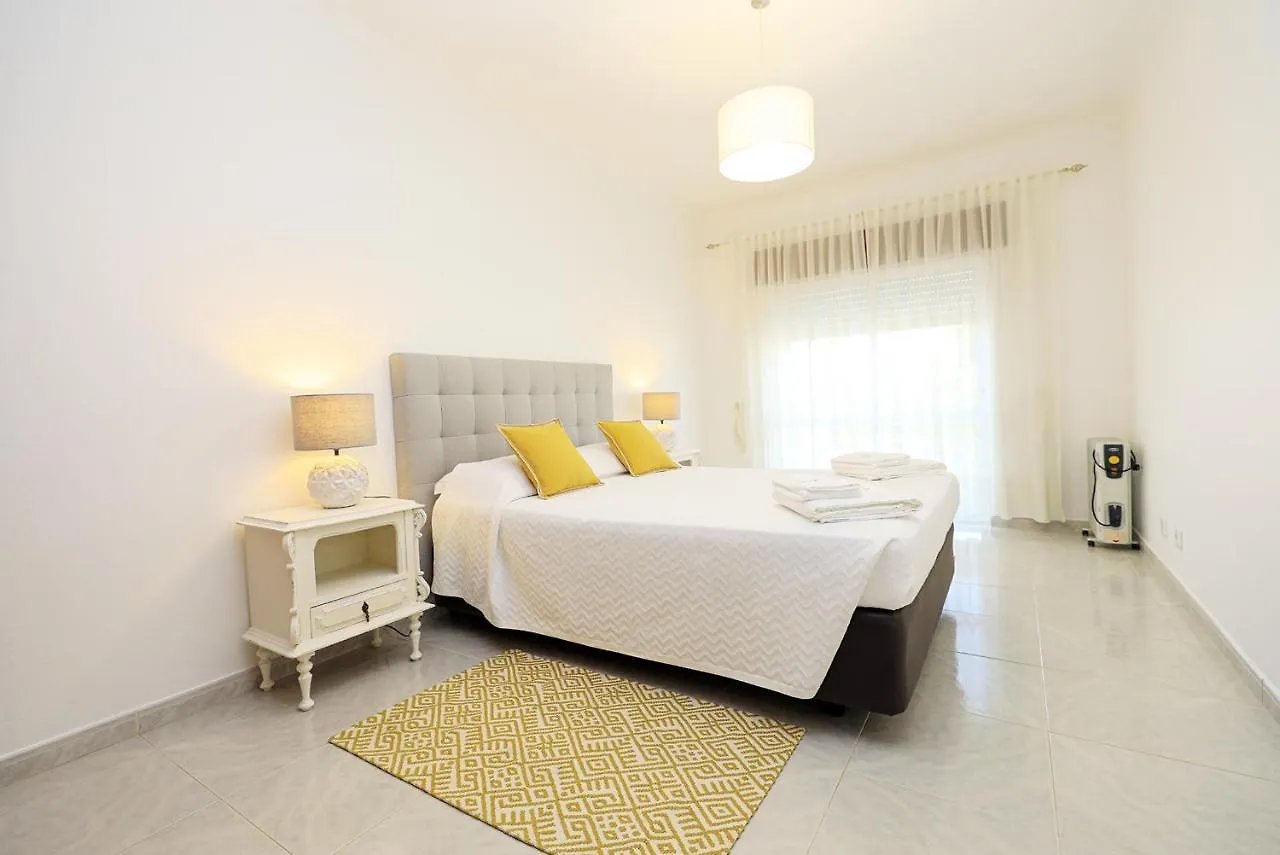 C23 - Parkway Entrance Apartment In Lagos Portugal
